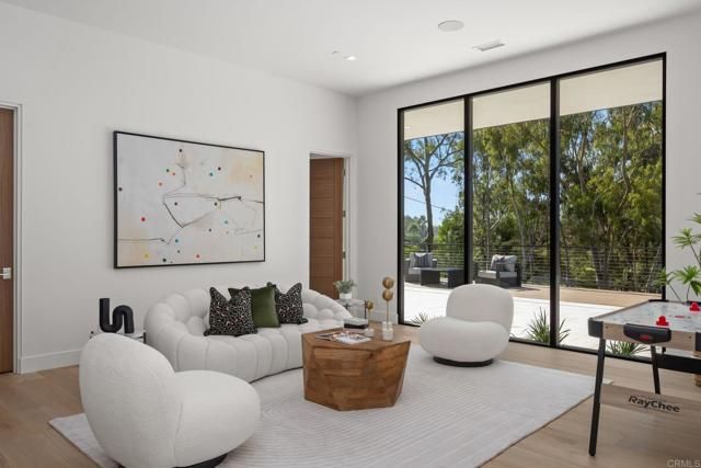 5471 La Crescenta, Rancho Santa Fe, CA 92067