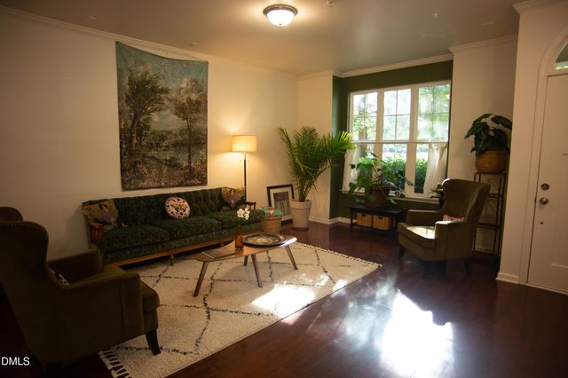 130 S Camellia Street, Chapel Hill, NC 27516