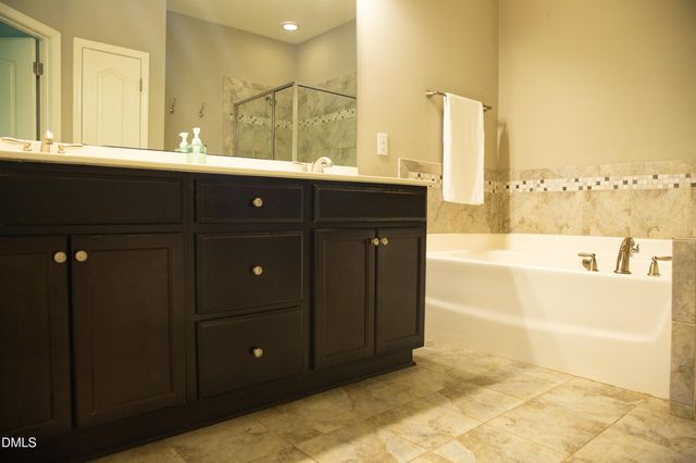 130 S Camellia Street, Chapel Hill, NC 27516