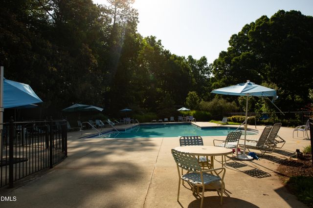 130 S Camellia Street, Chapel Hill, NC 27516