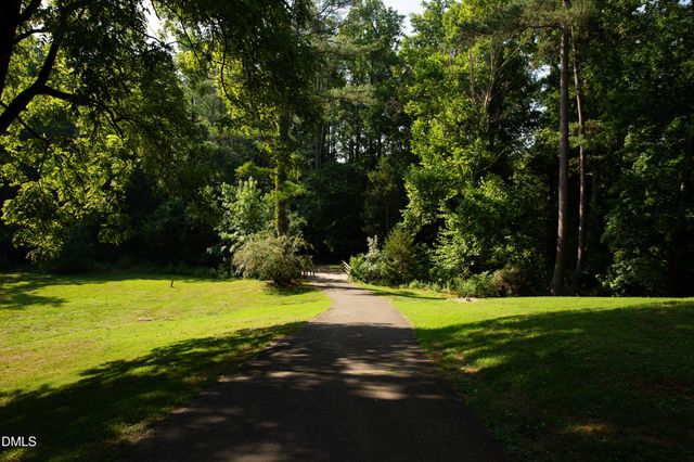 130 S Camellia Street, Chapel Hill, NC 27516