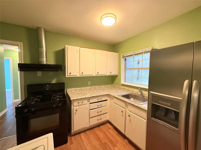11827 Gaston Parkway, Dallas, TX 75218