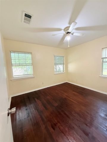11827 Gaston Parkway, Dallas, TX 75218