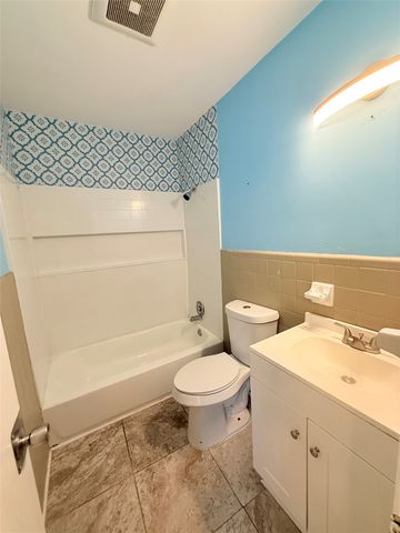 11827 Gaston Parkway, Dallas, TX 75218