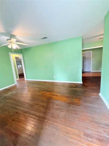 11827 Gaston Parkway, Dallas, TX 75218
