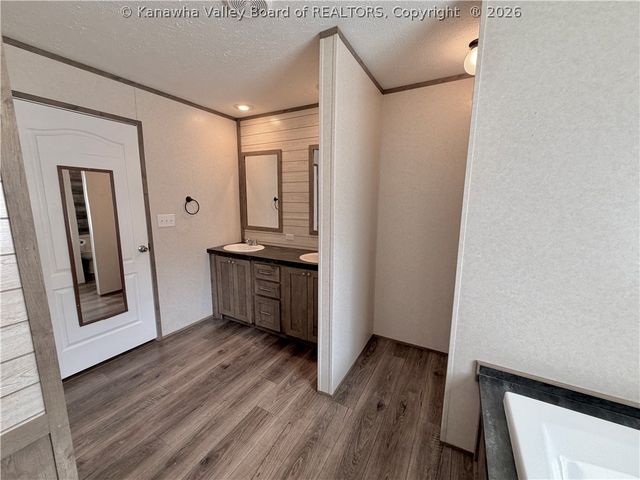 6021 Wood School Road, Gallipolis Ferry, WV 25515