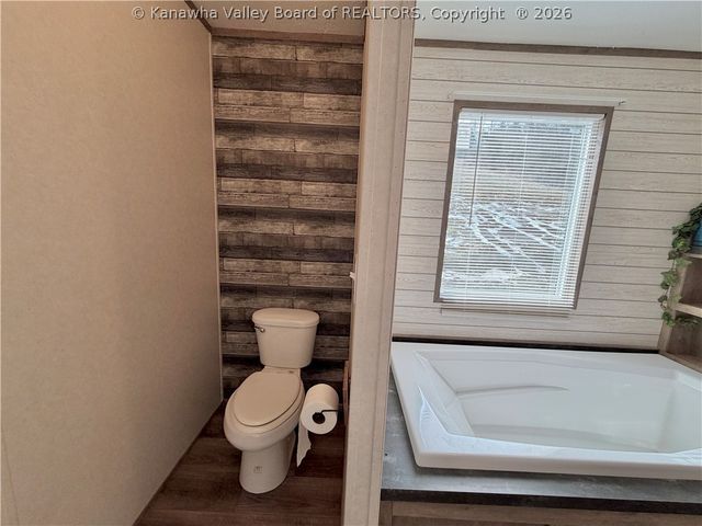 6021 Wood School Road, Gallipolis Ferry, WV 25515