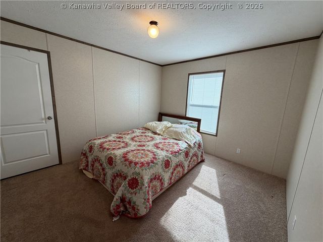 6021 Wood School Road, Gallipolis Ferry, WV 25515