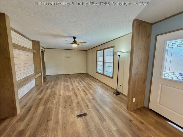 6021 Wood School Road, Gallipolis Ferry, WV 25515