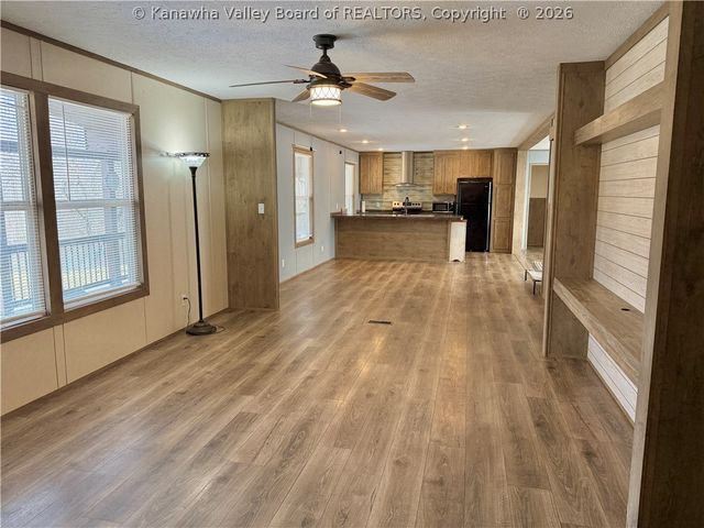 6021 Wood School Road, Gallipolis Ferry, WV 25515