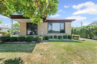 421 E Huron River Drive, Belleville, MI 48111