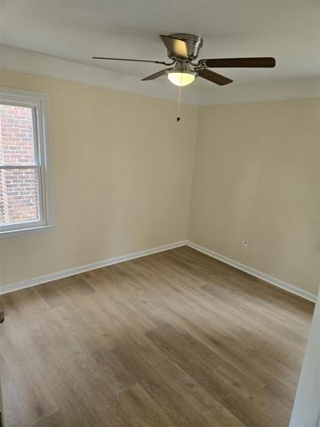 9634 Inkster Road, Redford, MI 48239