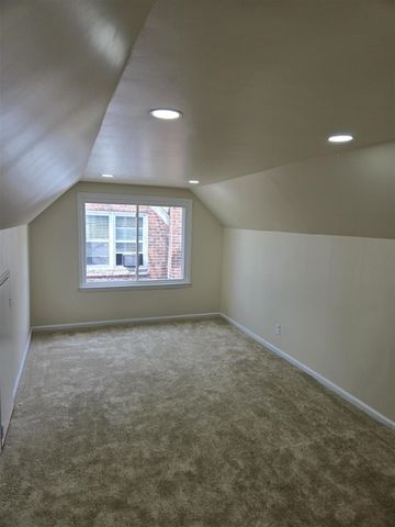 9634 Inkster Road, Redford, MI 48239