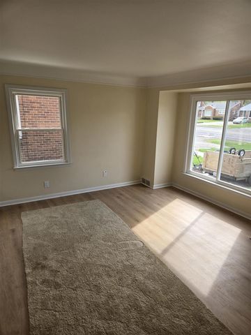 9634 Inkster Road, Redford, MI 48239