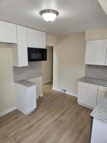 9634 Inkster Road, Redford, MI 48239