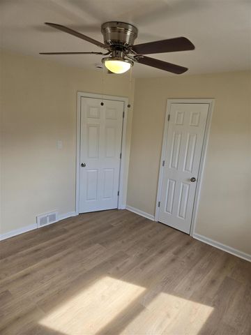 9634 Inkster Road, Redford, MI 48239