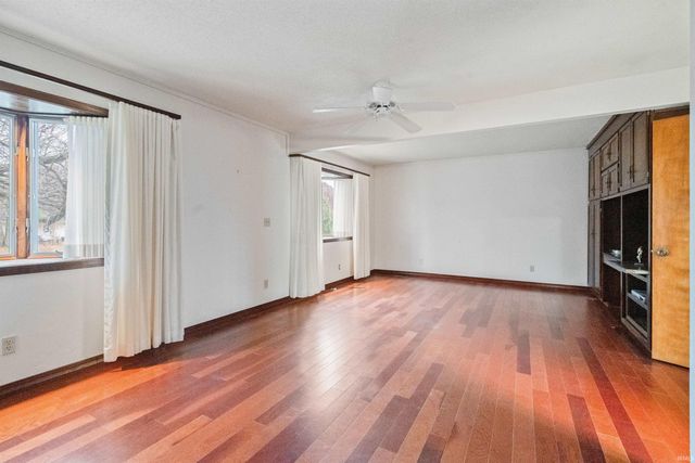 6936 CASSELL Drive, Greentown, IN 46936