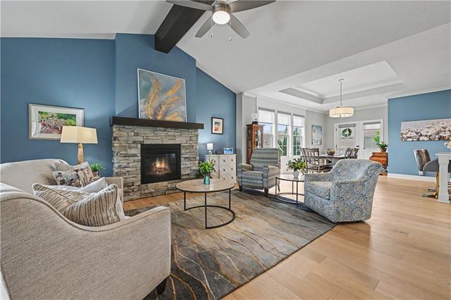 21909 W 82nd Terrace, Lenexa, KS 66220