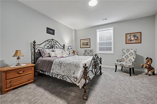 21909 W 82nd Terrace, Lenexa, KS 66220