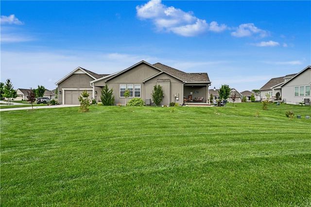 21909 W 82nd Terrace, Lenexa, KS 66220