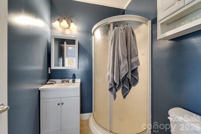 990 Hornet Drive, Whittier, NC 28789