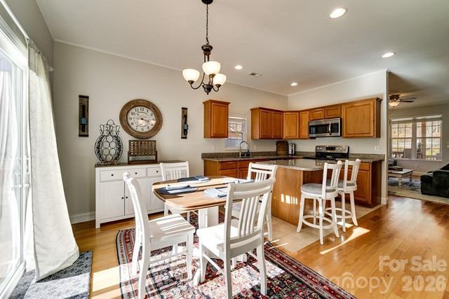 990 Hornet Drive, Whittier, NC 28789