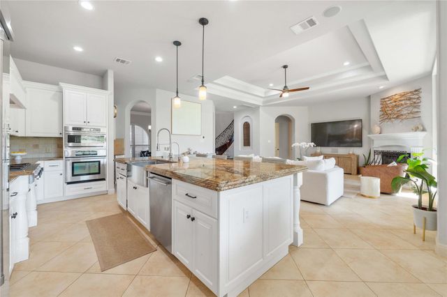 107 Bella Strada CV, Lakeway, TX 78734