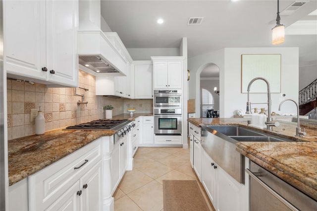 107 Bella Strada CV, Lakeway, TX 78734