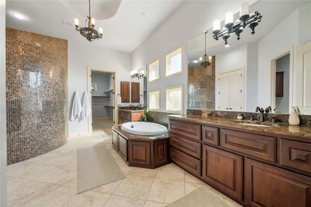 107 Bella Strada CV, Lakeway, TX 78734