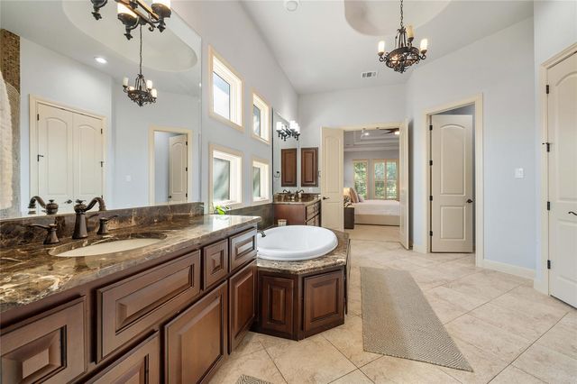 107 Bella Strada CV, Lakeway, TX 78734