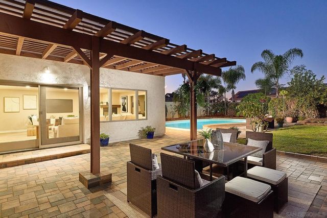 7962 Merrington Pl, San Diego, CA 92126