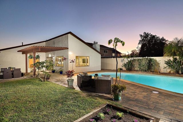 7962 Merrington Pl, San Diego, CA 92126