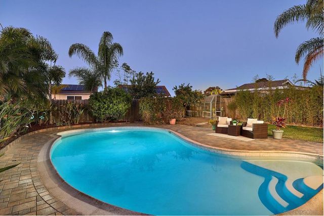 7962 Merrington Pl, San Diego, CA 92126