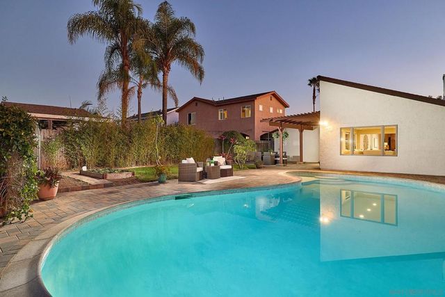 7962 Merrington Pl, San Diego, CA 92126