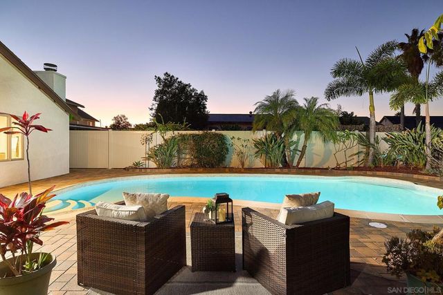 7962 Merrington Pl, San Diego, CA 92126