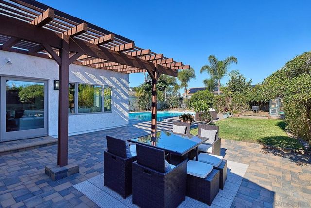 7962 Merrington Pl, San Diego, CA 92126