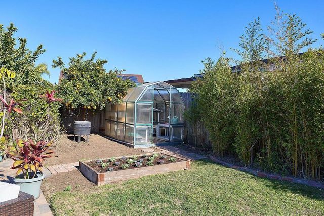 7962 Merrington Pl, San Diego, CA 92126