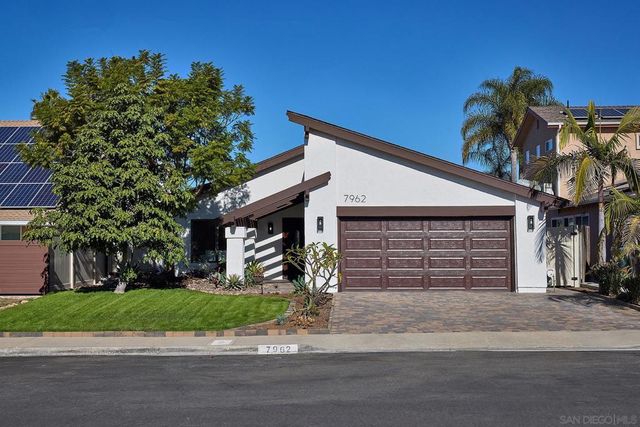 7962 Merrington Pl, San Diego, CA 92126