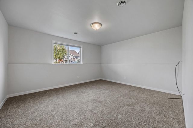 6279 59th Avenue S, Fargo, ND 58104