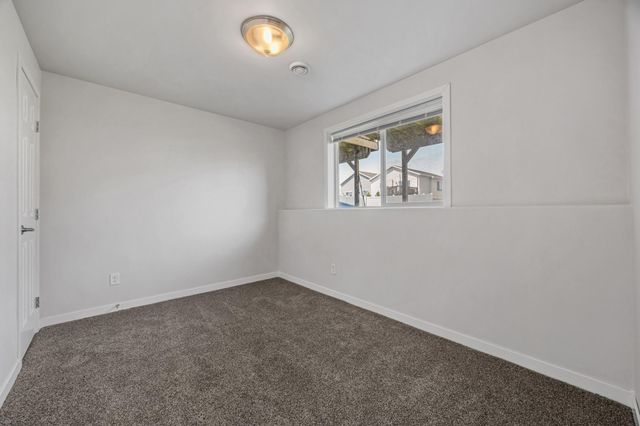 6279 59th Avenue S, Fargo, ND 58104