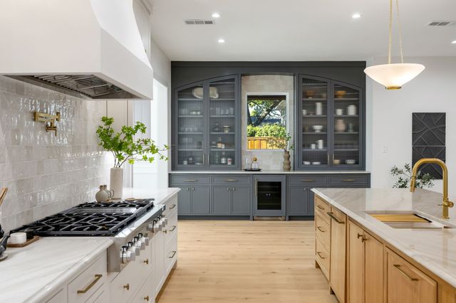 12515 Planters Glen Drive, Dallas, TX 75244