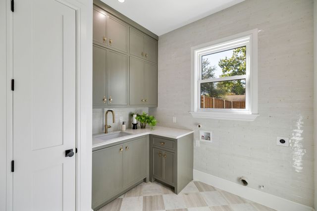 12515 Planters Glen Drive, Dallas, TX 75244