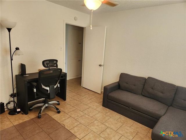 106 W Avenue G, Nolanville, TX 76559