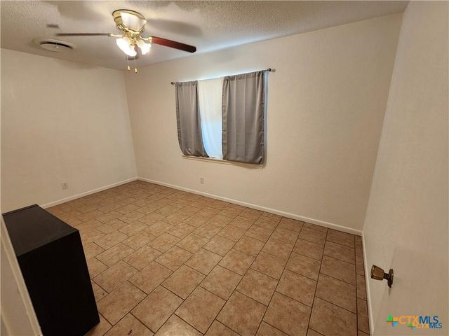 106 W Avenue G, Nolanville, TX 76559