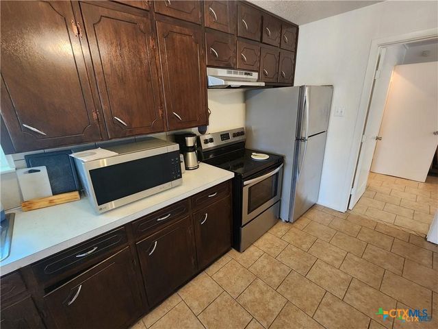 106 W Avenue G, Nolanville, TX 76559