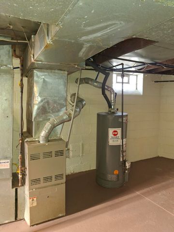 8845 University Place, Detroit City, MI 48224