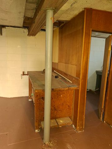 8845 University Place, Detroit City, MI 48224