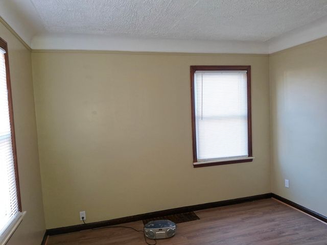 8845 University Place, Detroit City, MI 48224