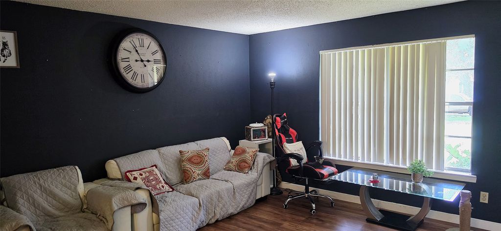 3620 Parkridge Drive 111, Dallas, TX 75234