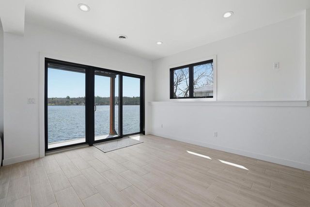 1153 E NORTH LAKE STREET, Hancock, WI 54943